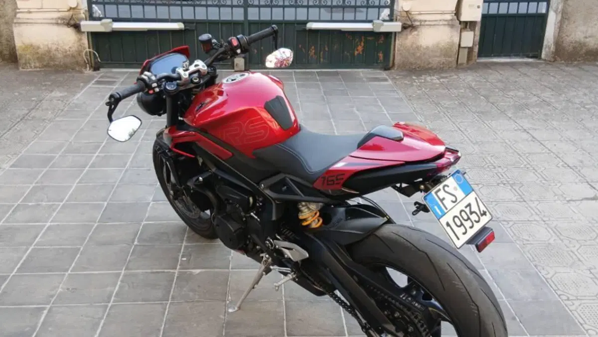 Triumph Street Triple 765 RS (2023 - 26)  (3)