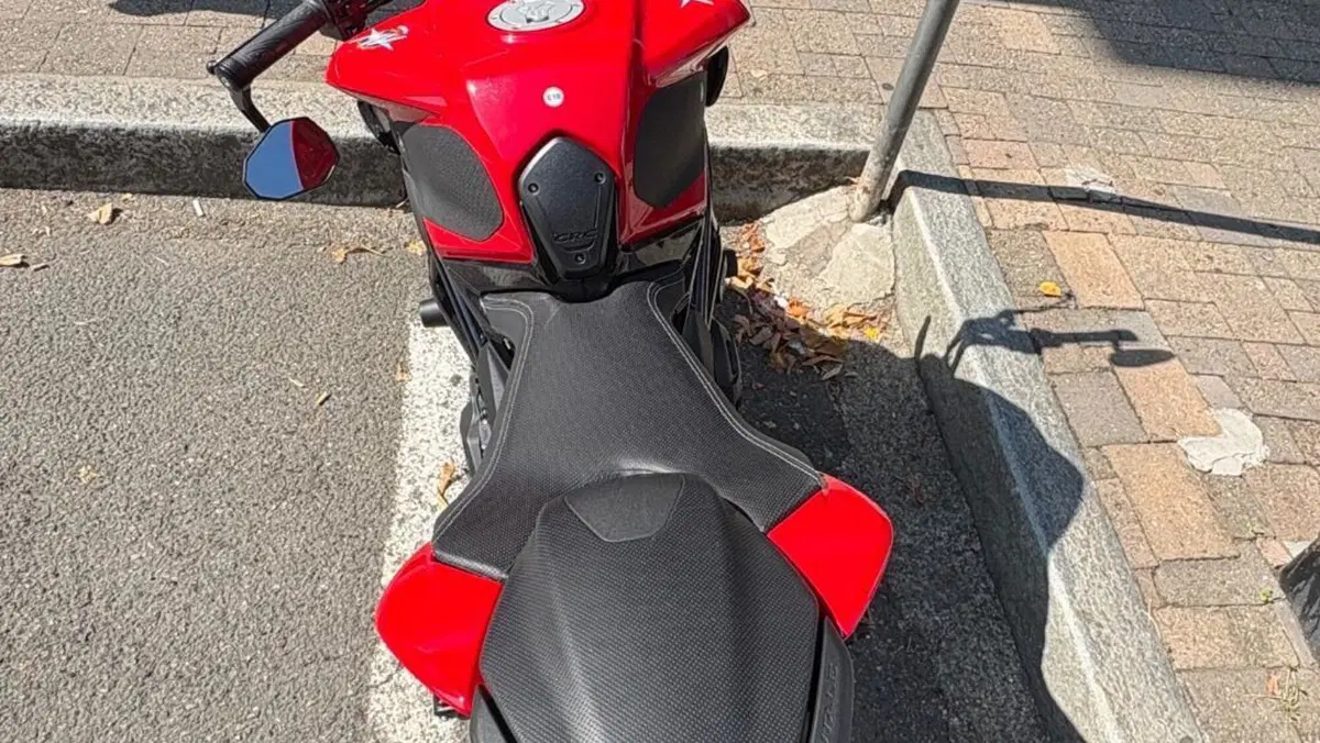 MV Agusta Brutale 800 Rosso (2021 - 23)  (6)