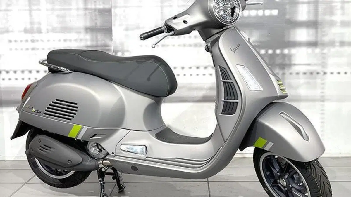 Vespa GTS 300 (2023 - 24) 