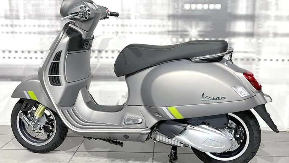 Vespa GTS 300 (2023 - 24)  (2)