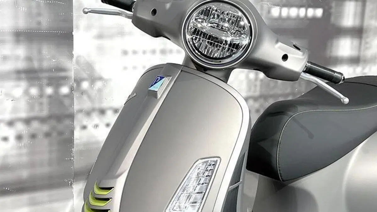 Vespa GTS 300 (2023 - 24)  (3)