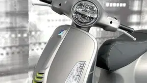 Vespa GTS 300 (2023 - 24)  (3)