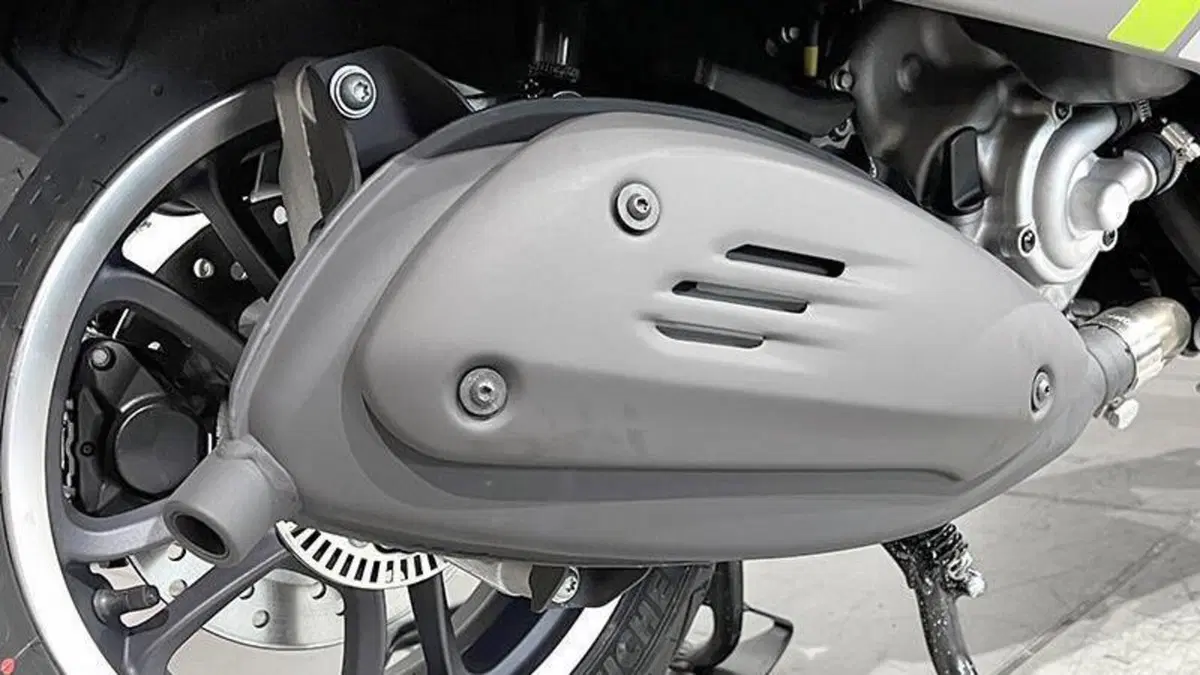 Vespa GTS 300 (2023 - 24)  (4)