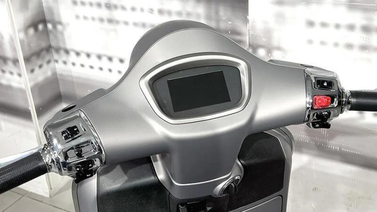 Vespa GTS 300 (2023 - 24)  (6)