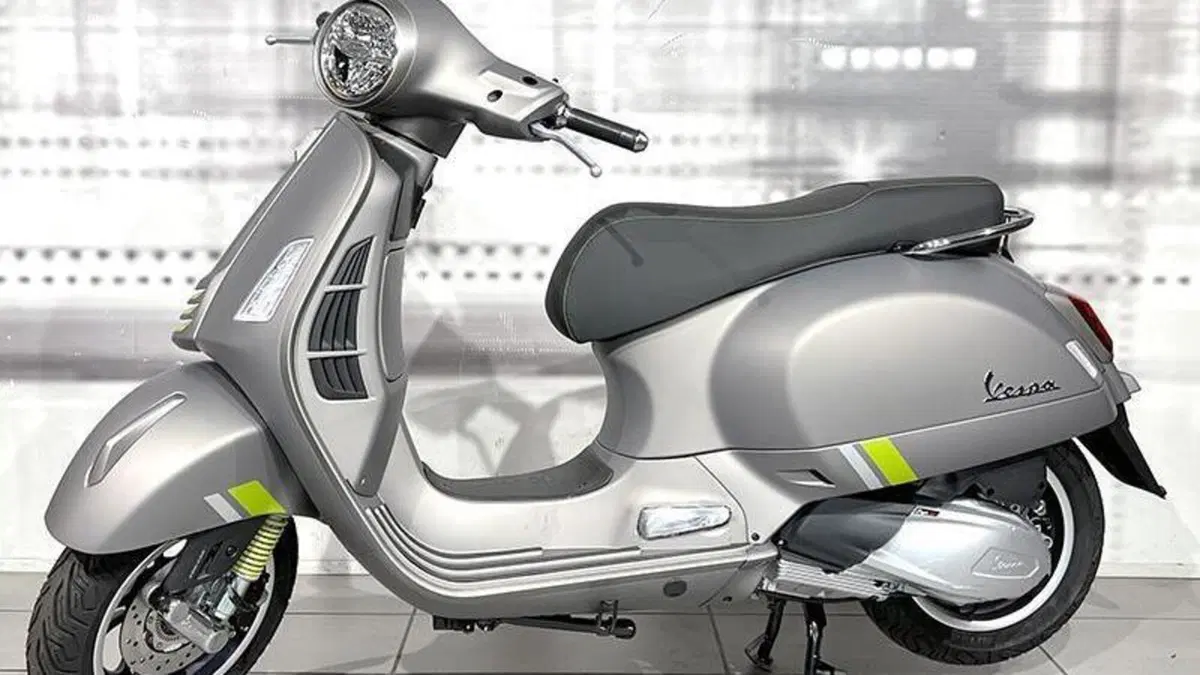 Vespa GTS 300 (2023 - 24)  (7)