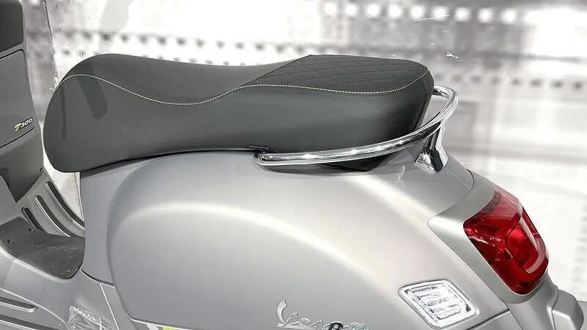 Vespa GTS 300 (2023 - 24)  (9)
