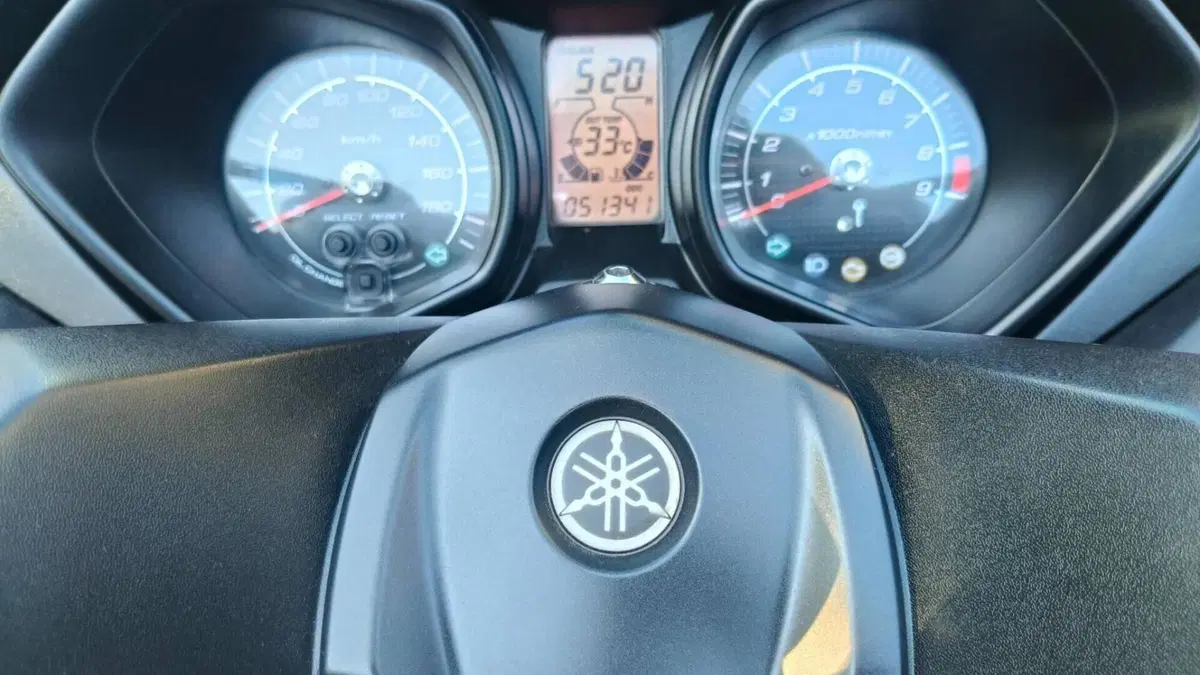 Yamaha X-Max 400 ABS (2013 - 16)  (5)