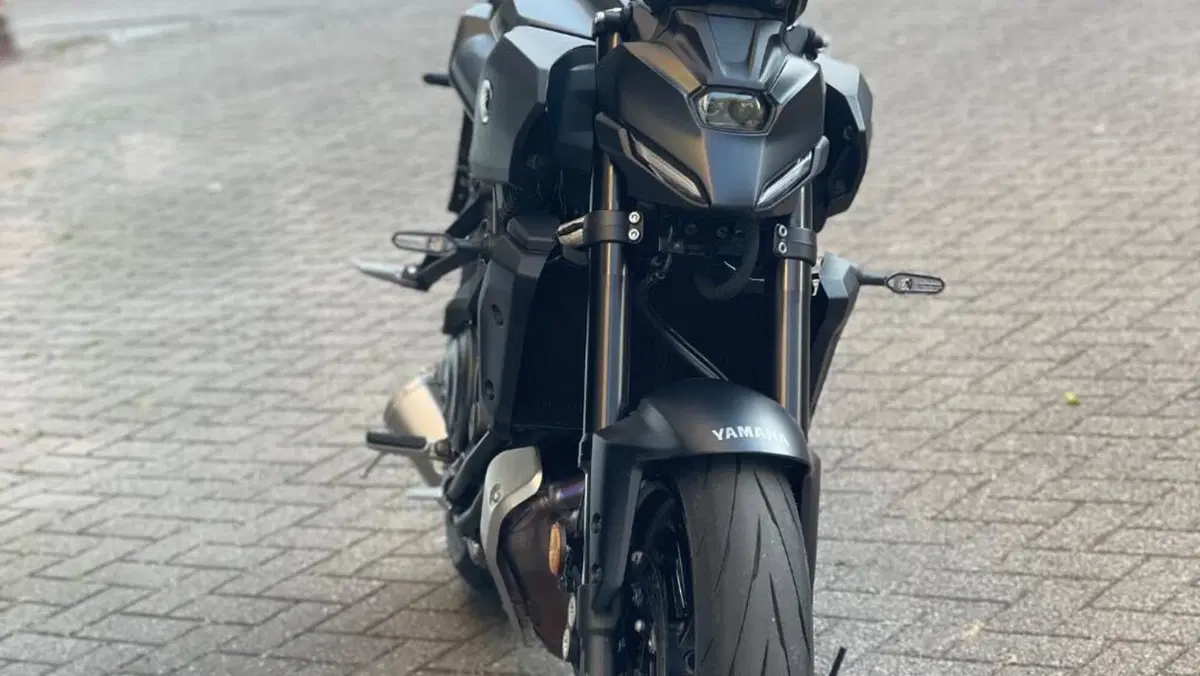 Yamaha MT-07 Y-AMT (2025 - 26)  (2)
