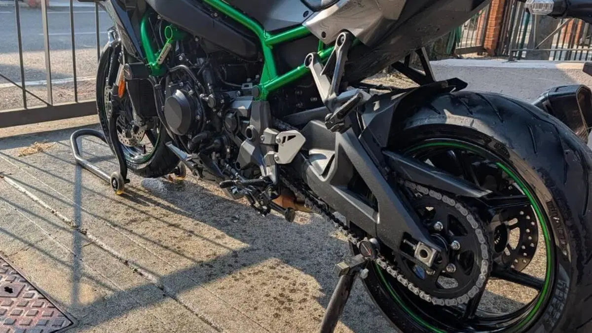 Kawasaki Z H2 (2021)  (6)