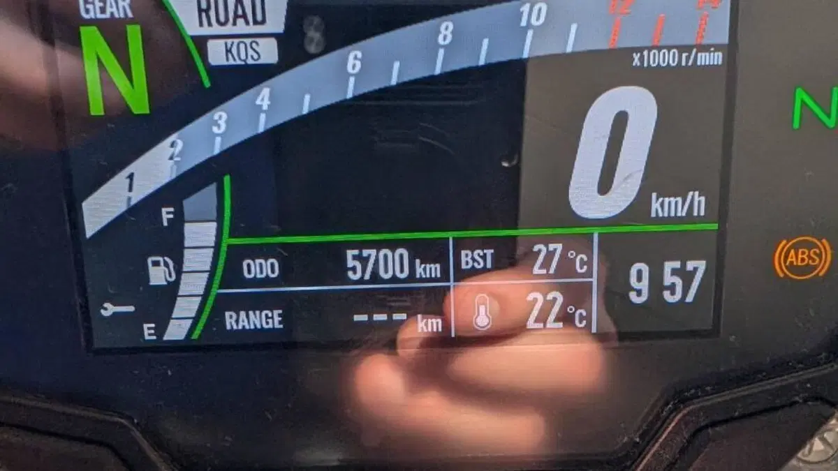 Kawasaki Z H2 (2021)  (4)