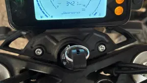 Benelli Leoncino 250 (2021 - 25)  (6)