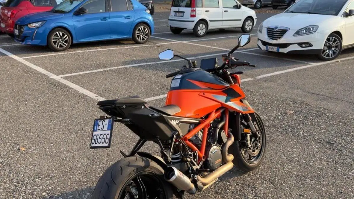 KTM 1290 Super Duke R (2020) 