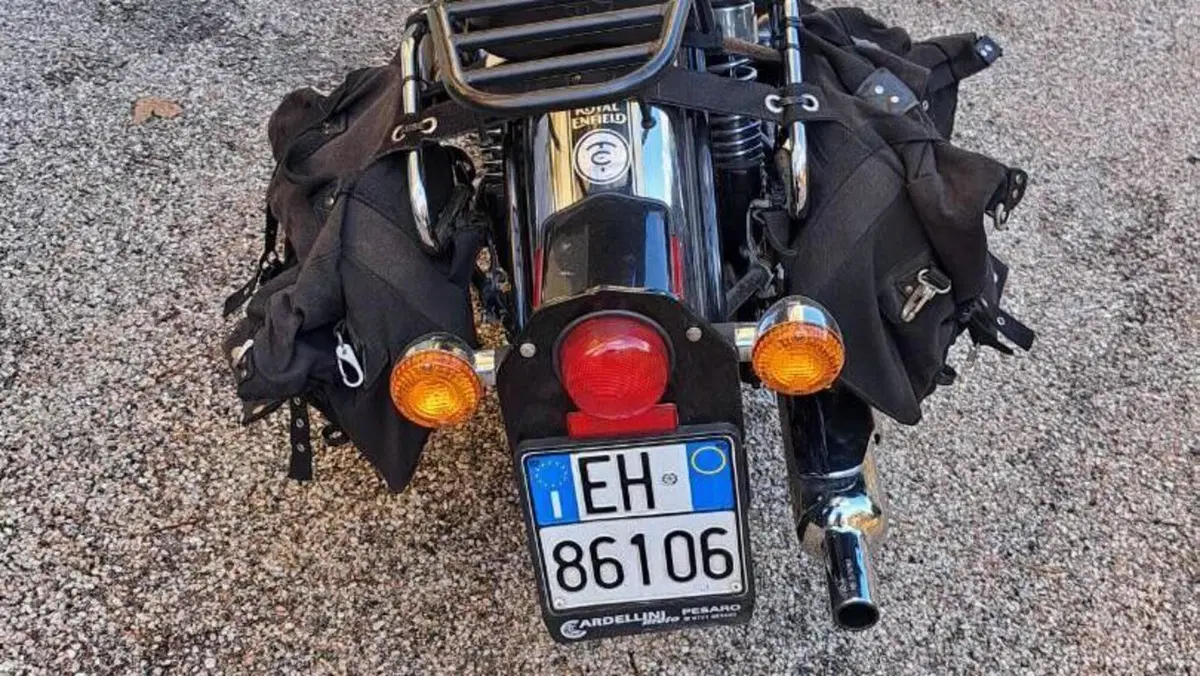 Royal Enfield Classic 500 EFI - Chrome (2017 - 20)  (6)