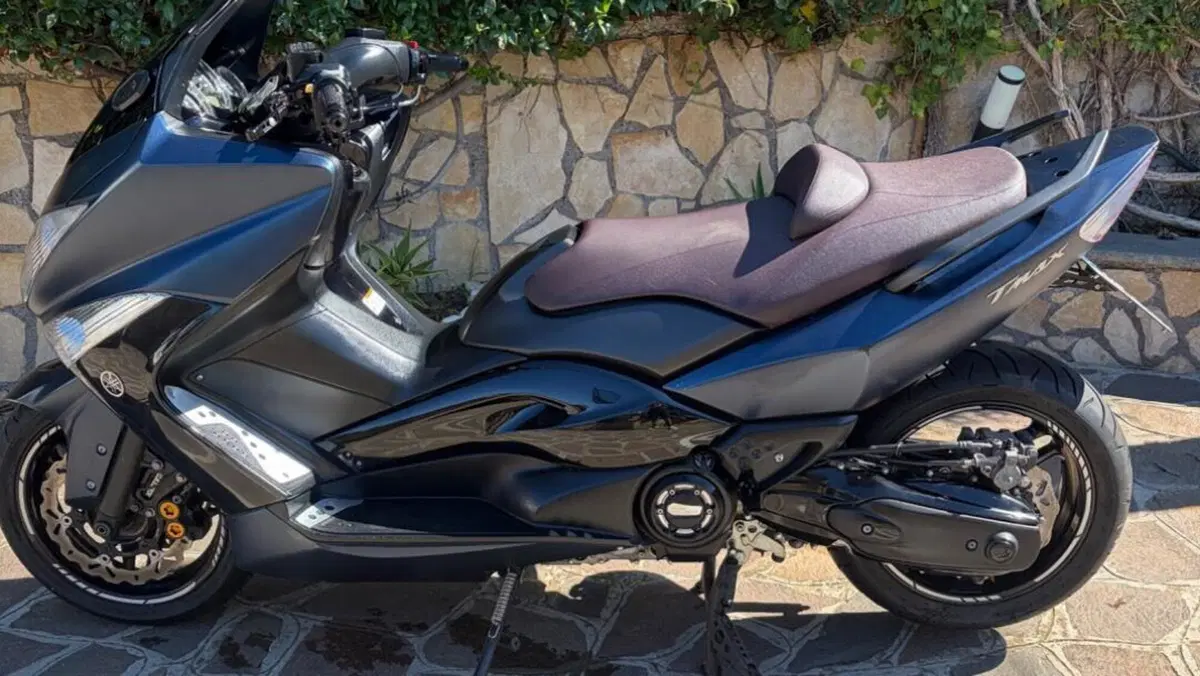 Yamaha T-Max 500 Tech Max (2011 - 13)  (2)