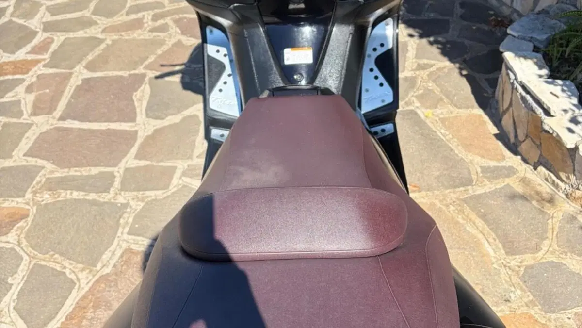Yamaha T-Max 500 Tech Max (2011 - 13)  (3)