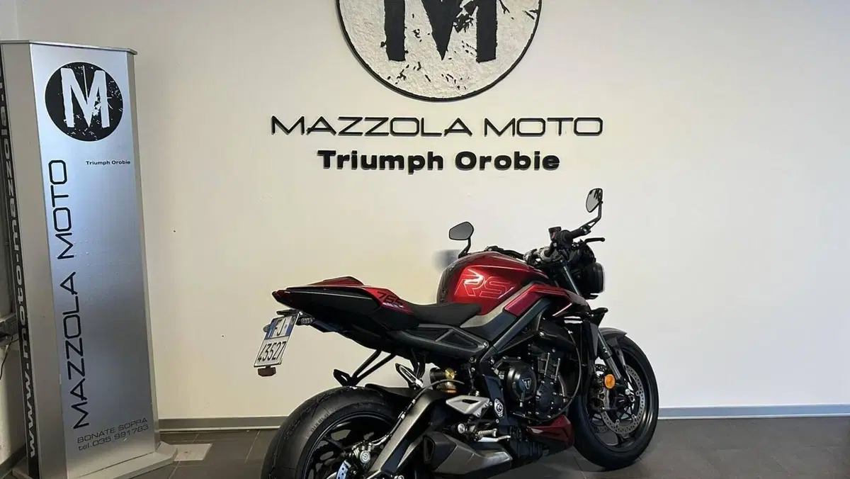 Triumph Street Triple 765 RS (2023 - 26)  (2)