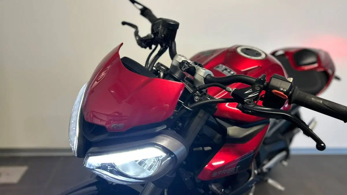 Triumph Street Triple 765 RS (2023 - 26)  (6)