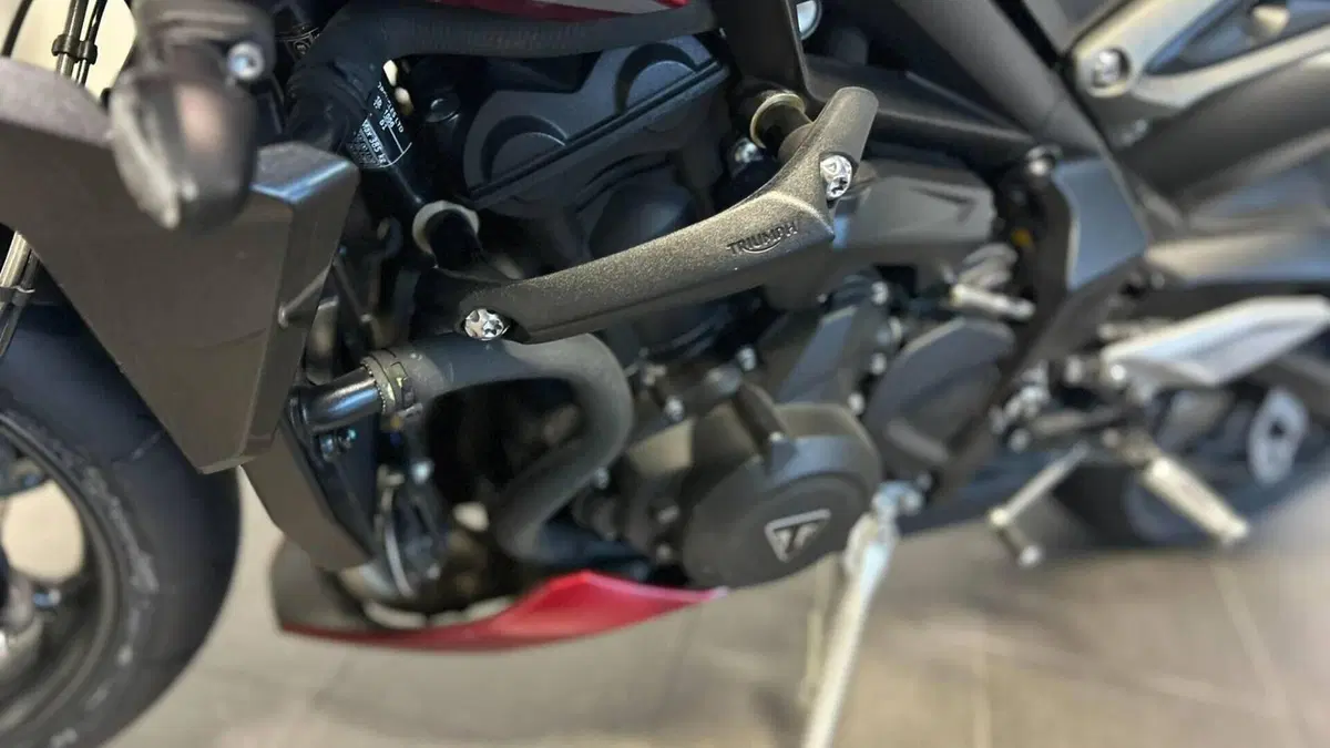 Triumph Street Triple 765 RS (2023 - 26)  (7)