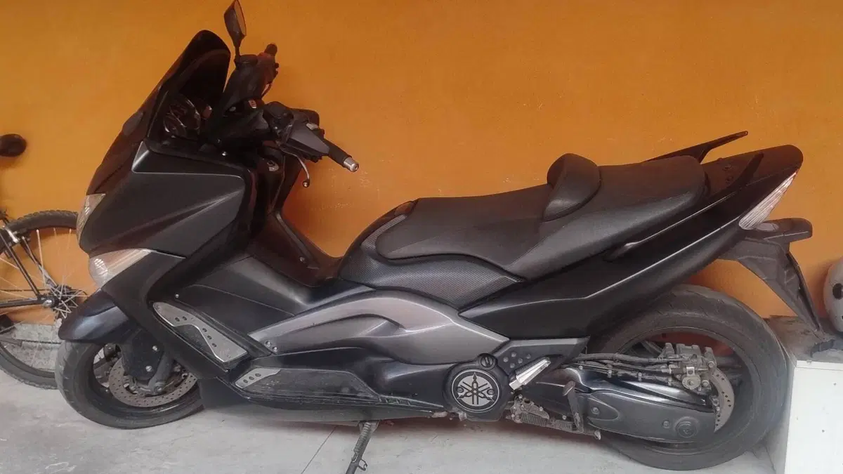 Yamaha T-Max 500 (2008 - 12)  (2)