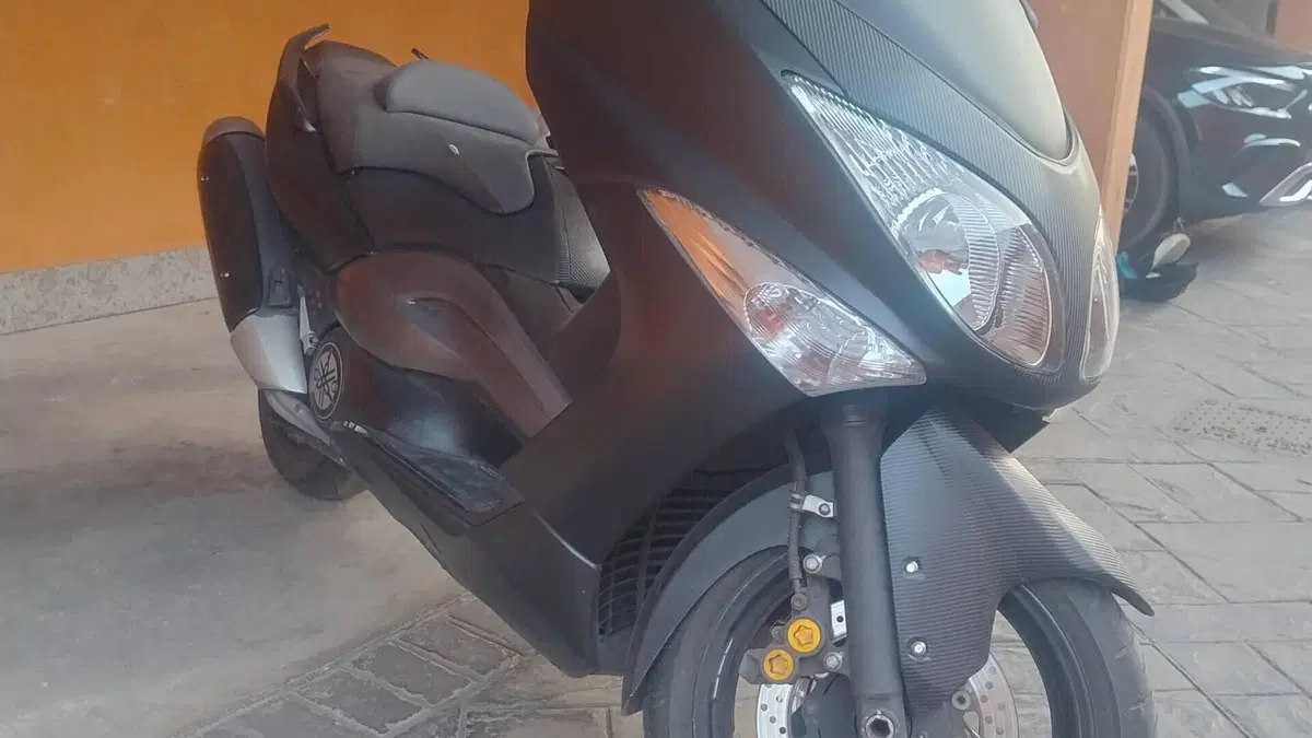 Yamaha T-Max 500 (2008 - 12)  (3)