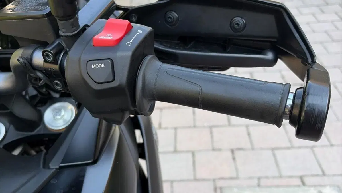 Yamaha Tracer 7 GT (2025 - 26)  (6)
