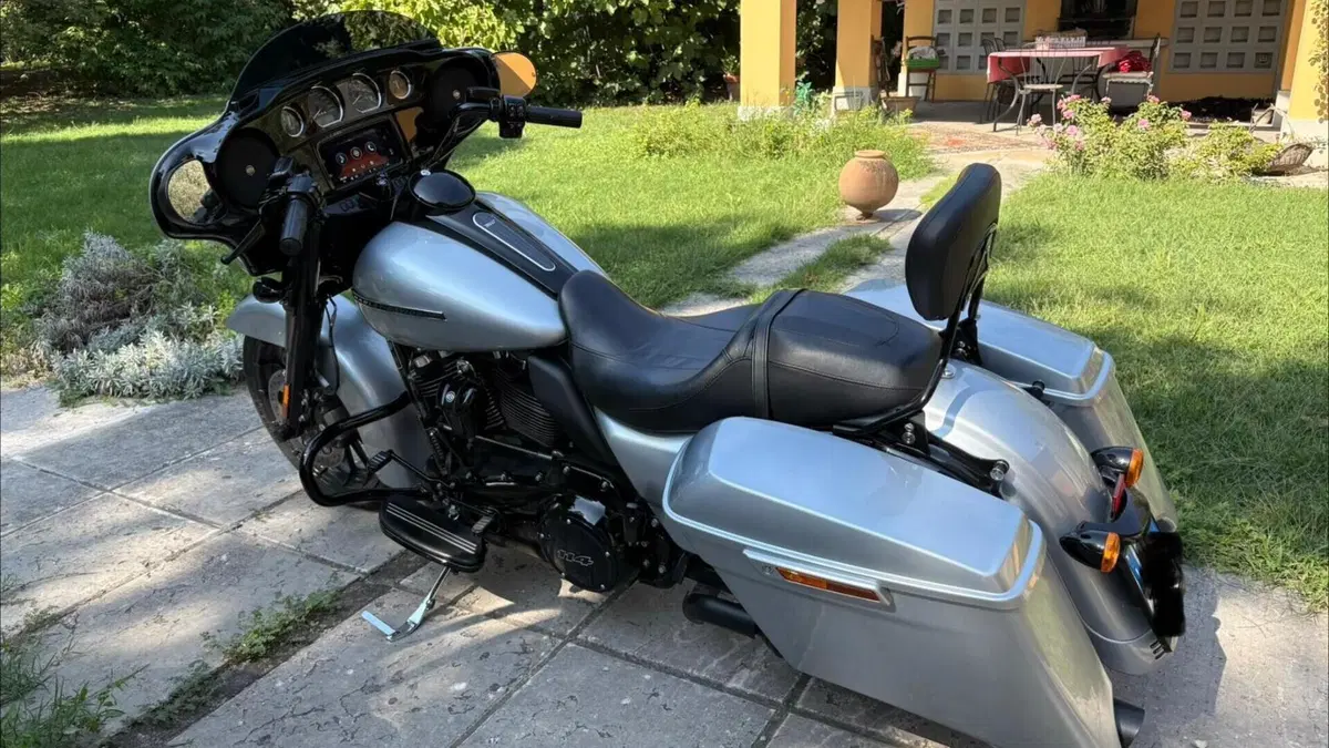 Harley-Davidson 114 Street Glide Special (2019 - 20) - FLHXS  (2)