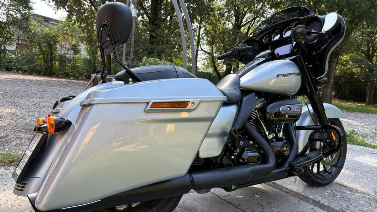 Harley-Davidson 114 Street Glide Special (2019 - 20) - FLHXS  (3)