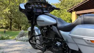 Harley-Davidson 114 Street Glide Special (2019 - 20) - FLHXS  (4)