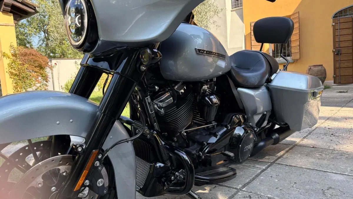Harley-Davidson 114 Street Glide Special (2019 - 20) - FLHXS  (6)