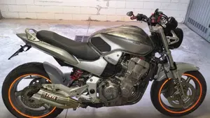 Honda Hornet 900  (6)