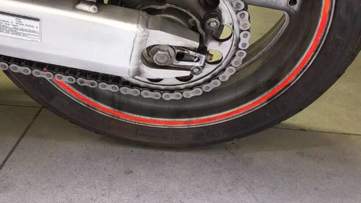 Honda Hornet 900  (7)