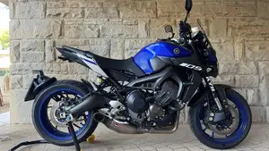 Yamaha MT-09 (2017 - 20)  (2)
