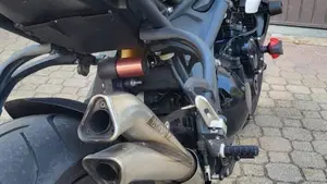 Triumph Speed Triple 1050 (2011 - 13)  (4)
