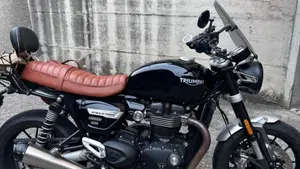 Triumph Speed Twin 1200 (2021 - 24)  (2)