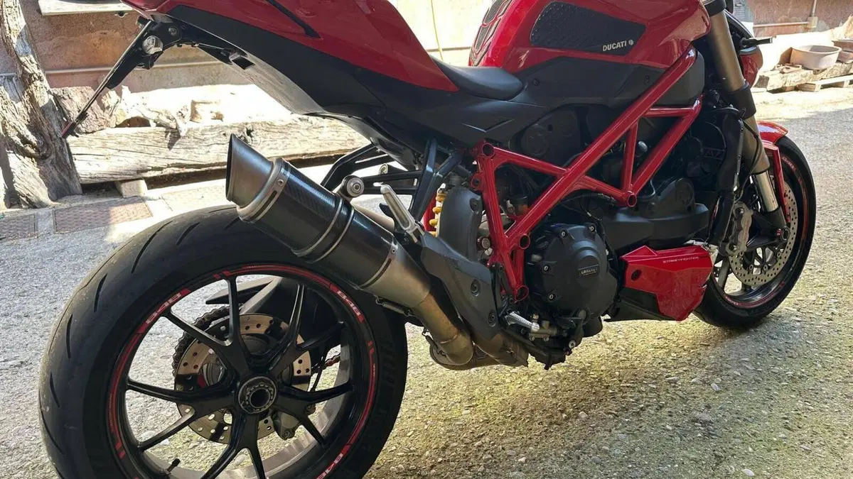 Ducati Streetfighter 848 (2011 - 15)  (4)