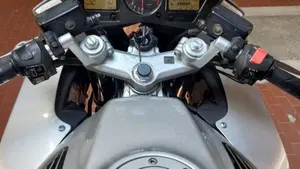 Honda VFR 800 (2002 - 05) 
