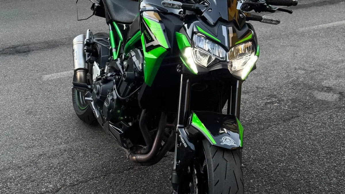 Kawasaki Z 900 (2021 - 24)  (2)