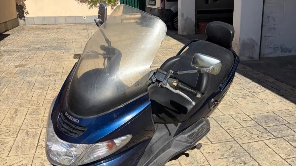 Suzuki Burgman AN 400 (2001 - 02)  (4)