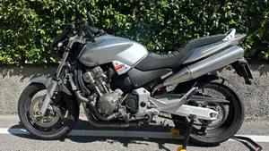 Honda Hornet 900  (2)
