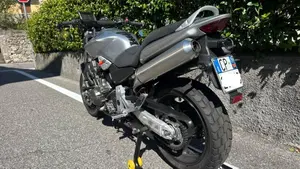Honda Hornet 900  (4)