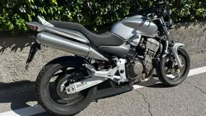 Honda Hornet 900  (13)