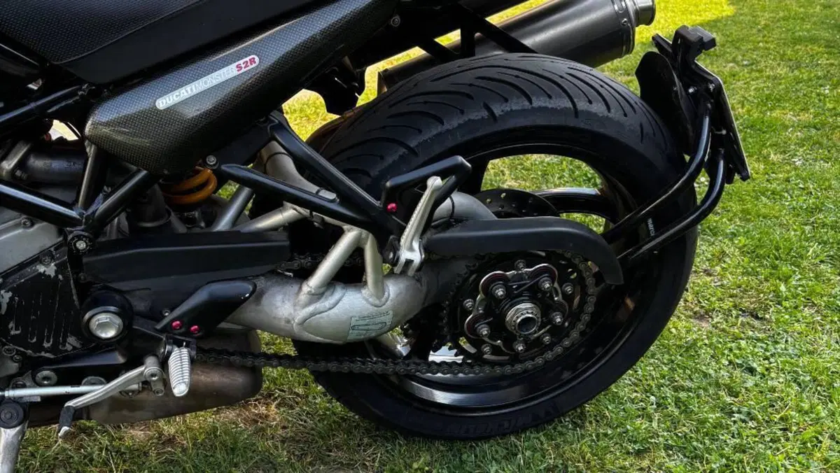 Ducati Monster S2 R Dark (2004 - 06)  (4)