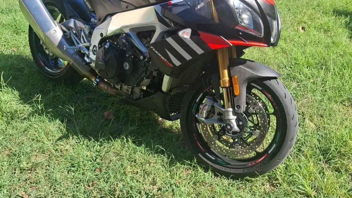 Aprilia Tuono V4 Factory (2019 - 20) 