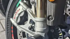 Aprilia Tuono V4 Factory (2019 - 20)  (2)