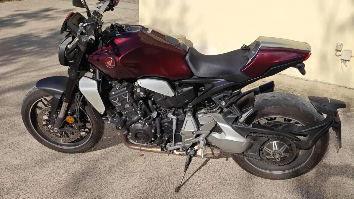 Honda CB 1000 R (2021 - 25)  (5)