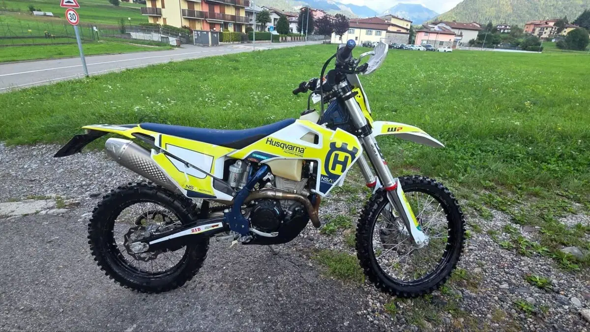 Husqvarna FE 350 (2023)  (2)