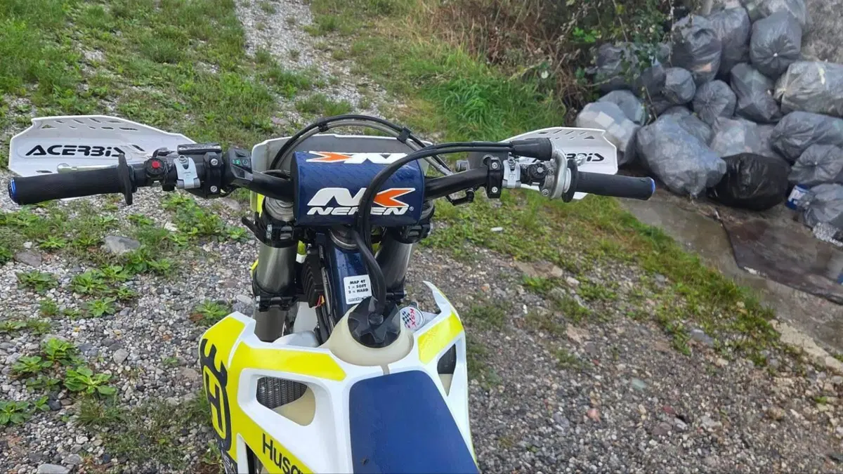 Husqvarna FE 350 (2023)  (11)