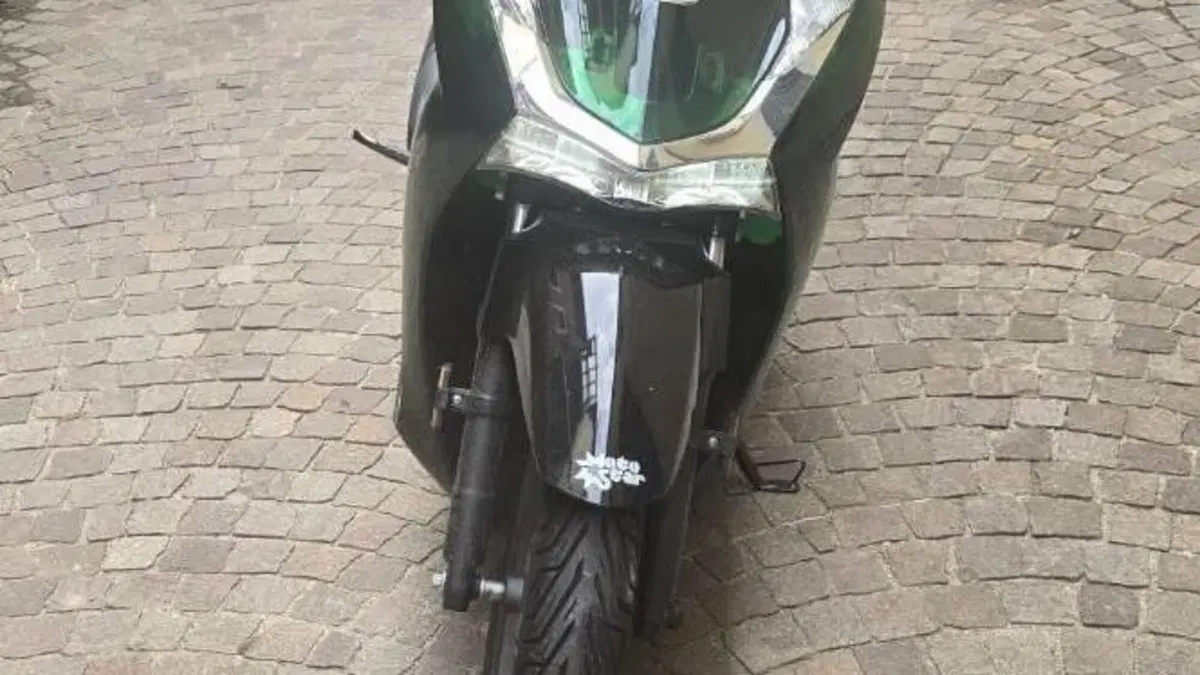 Honda SH 150i Sport (2024 - 25)  (4)