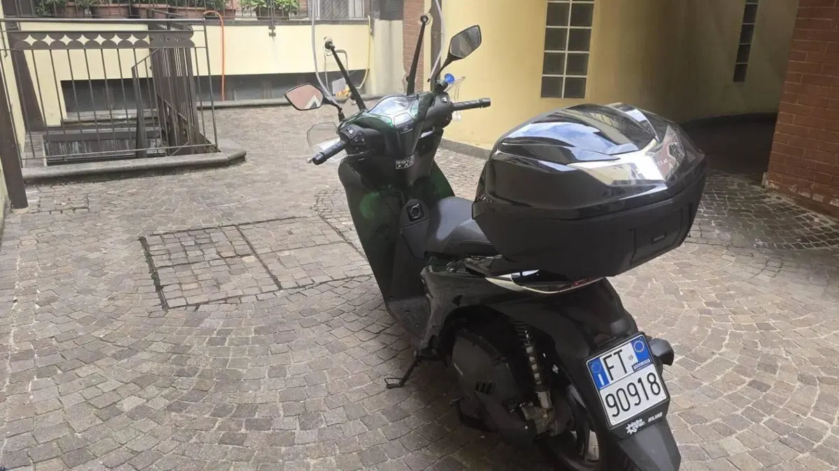 Honda SH 150i Sport (2024 - 25)  (5)