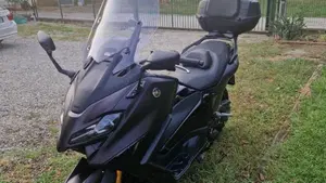 Yamaha T-Max 560 Tech Max (2022 - 24)  (5)